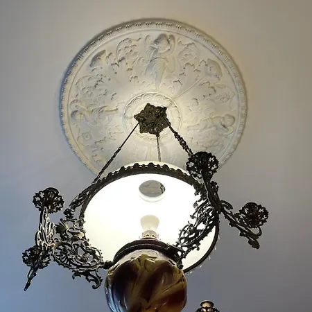 Poznanska Street Apartment Warsaw