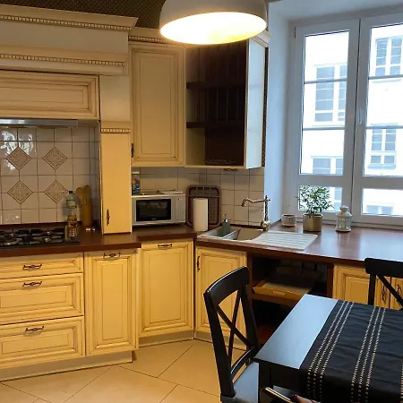Apartment Poznanska Street